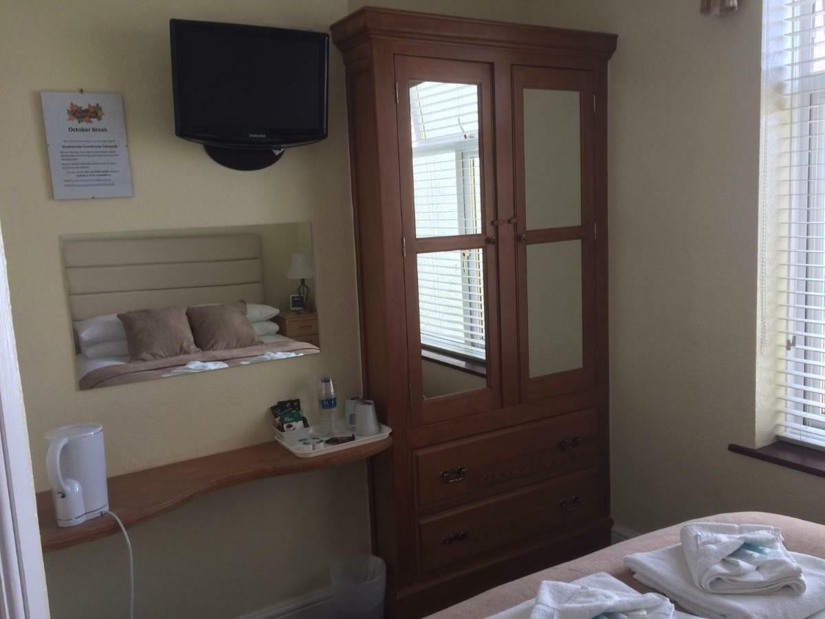 Southcombe Guesthouse Сідмут Екстер'єр фото